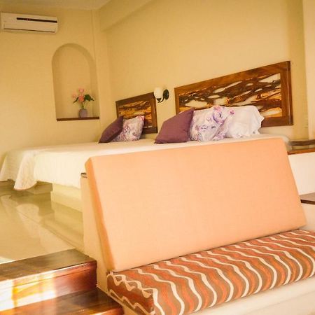 Bonito Hotel By Arans Zihuatanejo Extérieur photo